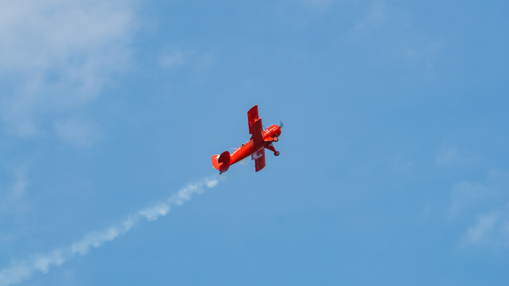 Red Aircraft Light Smoke
